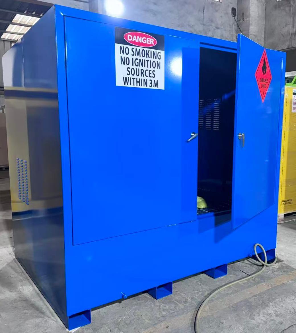 Últimos blogs de la empresa sobre Creciente demanda de gabinetes compactos para almacenamiento de tambores peligrosos en instalaciones industriales